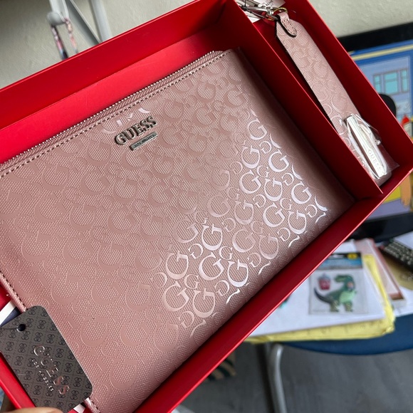 COPY - Guess Dusty Mauve Wallet - Picture 2 of 5